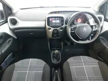 Used Peugeot 108 Active 68 HP (50 kW) 2018 White Hatchback