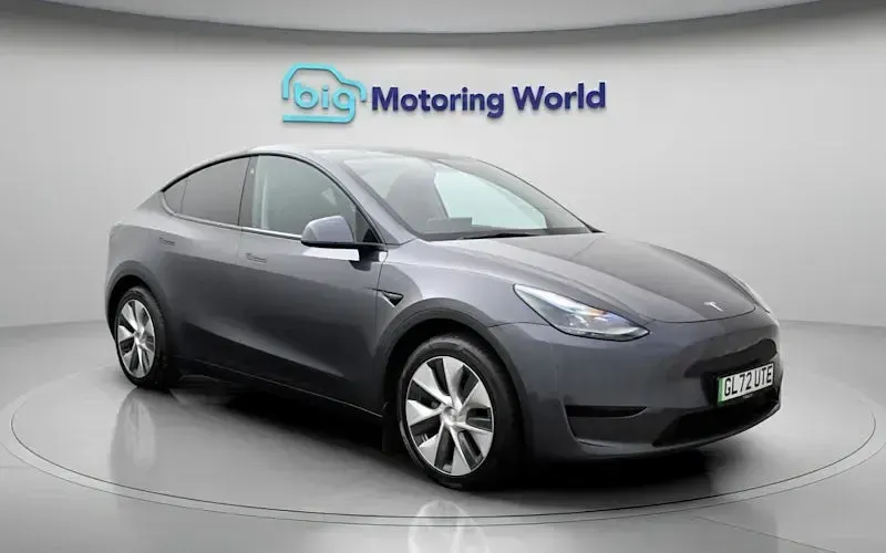 Used Tesla Model Y Standard Range 219 kW (299 HP) 2024 SUV