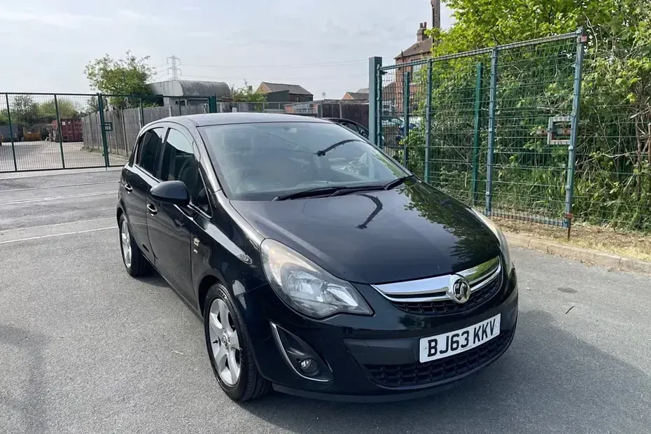 Begagnad Vauxhall Corsa 2013 Svart Halvkombi
