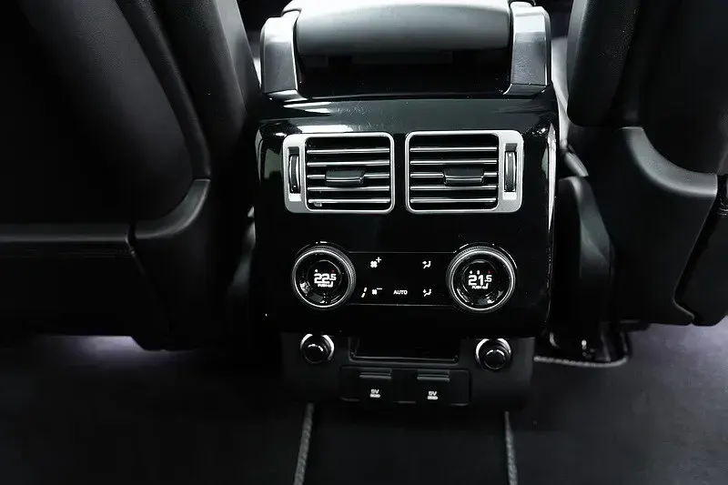 Used Land Rover Range Rover Vogue SE 339 HP (249 kW) 2019 White SUV