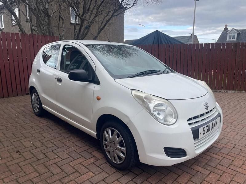 Used Suzuki Alto SZ3 68 HP (50 kW) 2011 White Hatchback