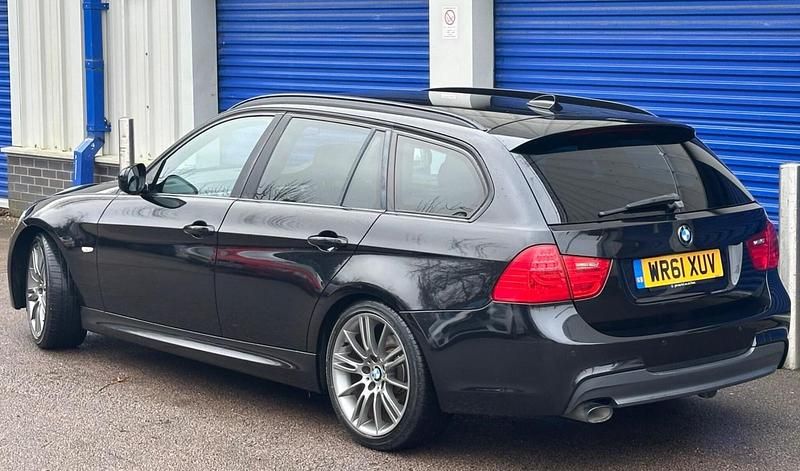Used BMW 318 Sport Line 2011 Black Estate