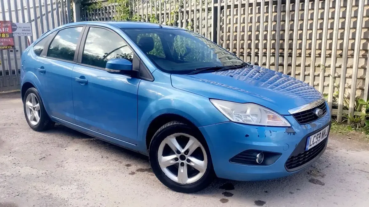 Used Ford Focus Zetec 2009 Blue Hatchback