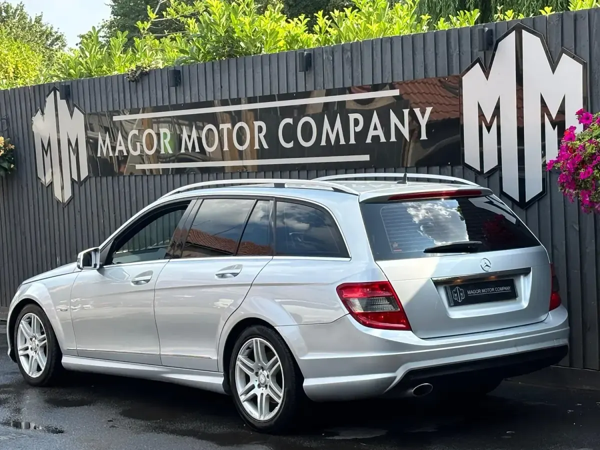 Used Mercedes C200 2011 Silver Estate