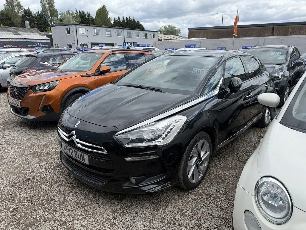 Używany Citroën DS5 2012 Czarny Hatchback