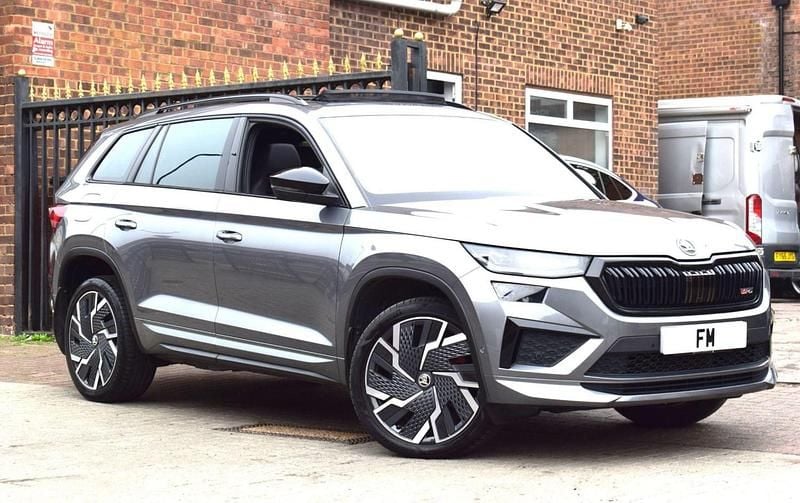 Grey Used 2022 Skoda Kodiaq vRS SUV | £31,450 (A bit pricey) - Image 1/3