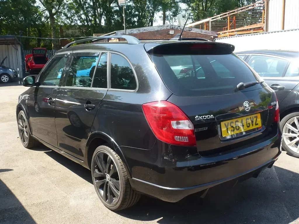 Used Skoda Fabia 105 HP (77 kW) 2014 Black Estate