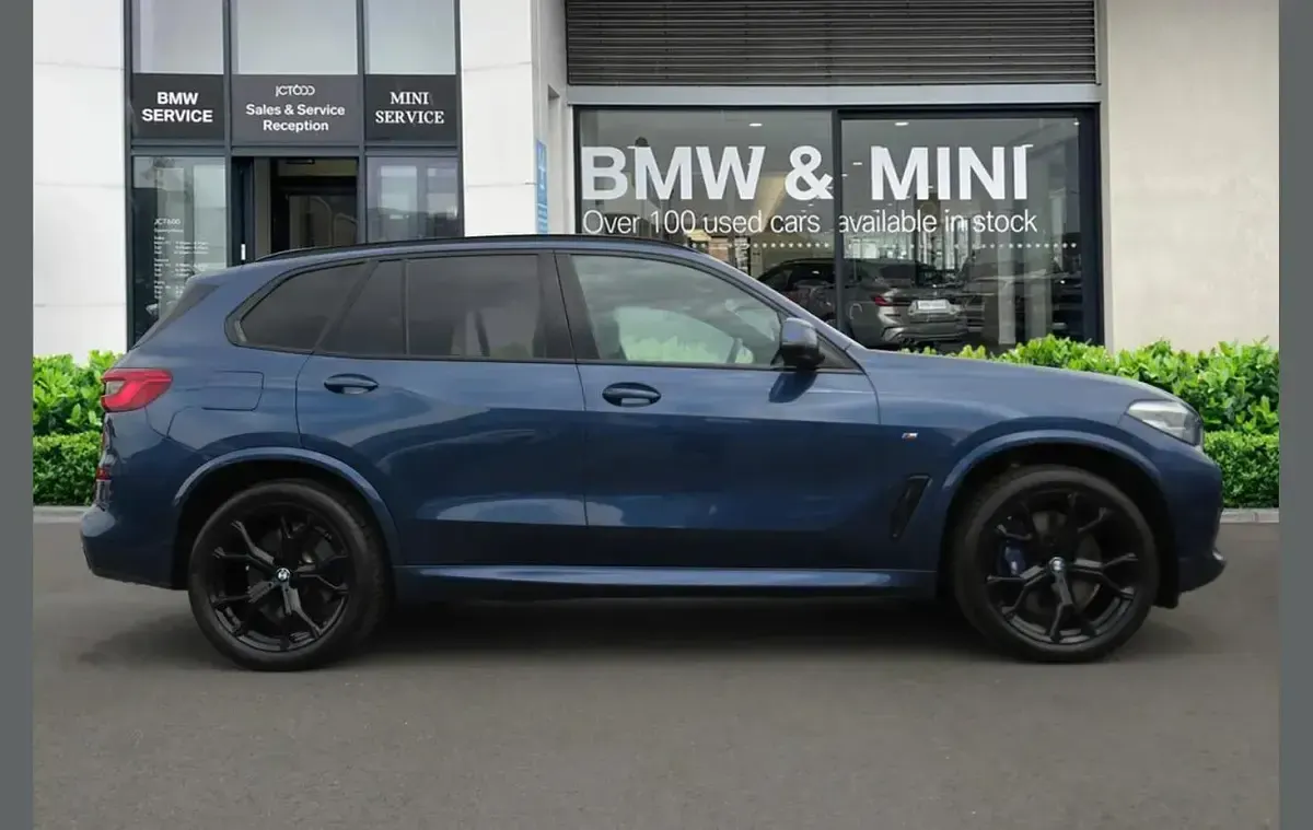 Used BMW X5 M Sport 261 HP (191 kW) 2020 Blue SUV
