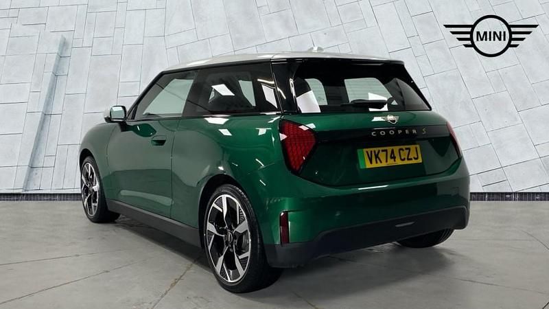 Used Mini Cooper SE Hatch 158 kW (215 HP) 2024 Green Hatchback