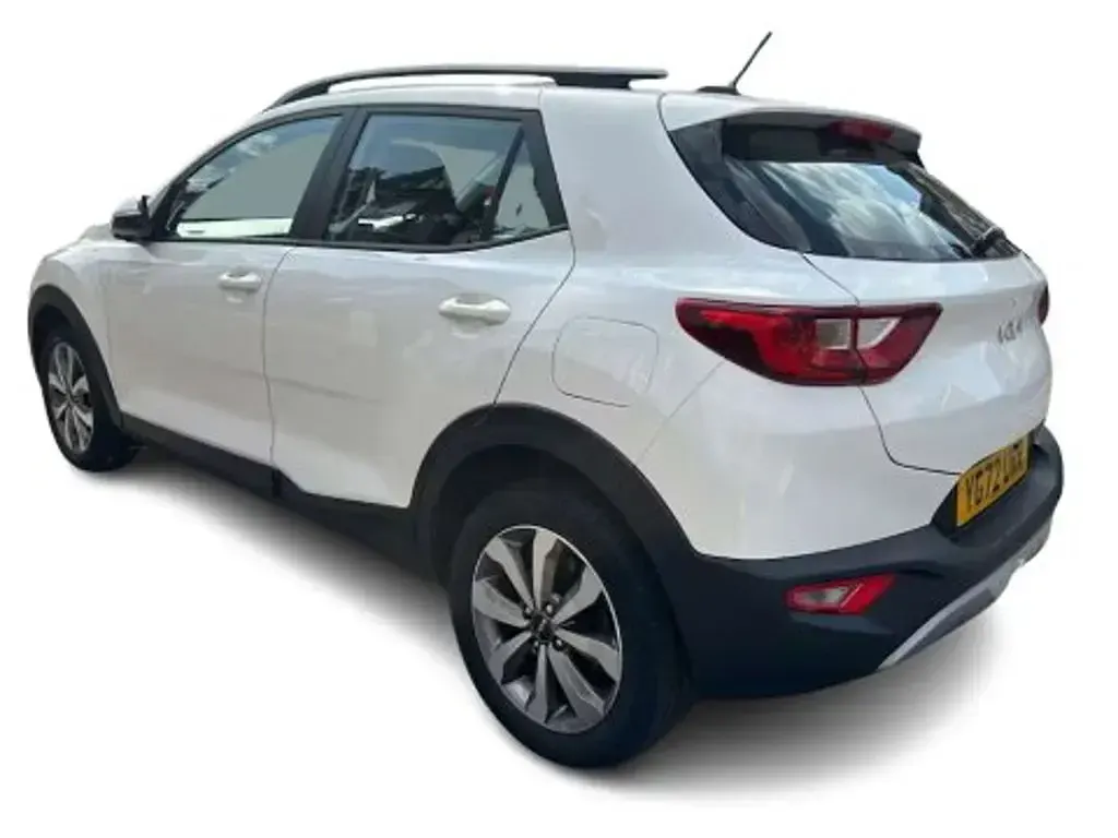Used Kia Stonic 99 HP (72 kW) 2022 White SUV