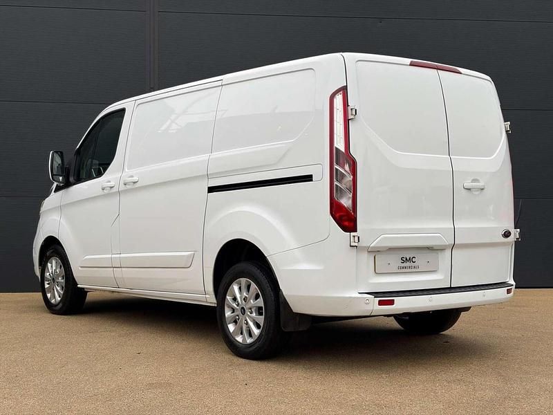 Used Ford Transit Custom Limited 130 HP (95 kW) 2021 White Van