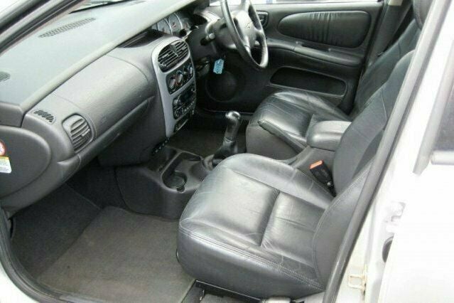 Used Chrysler Neon 131 HP (96 kW) 2003 Sedan