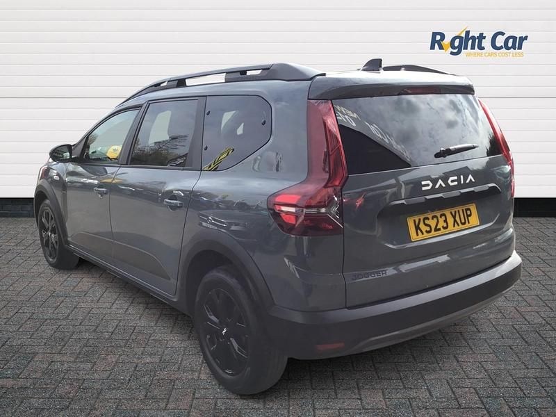 Used Dacia Jogger Extreme 110 HP (80 kW) 2023 Grey MPV