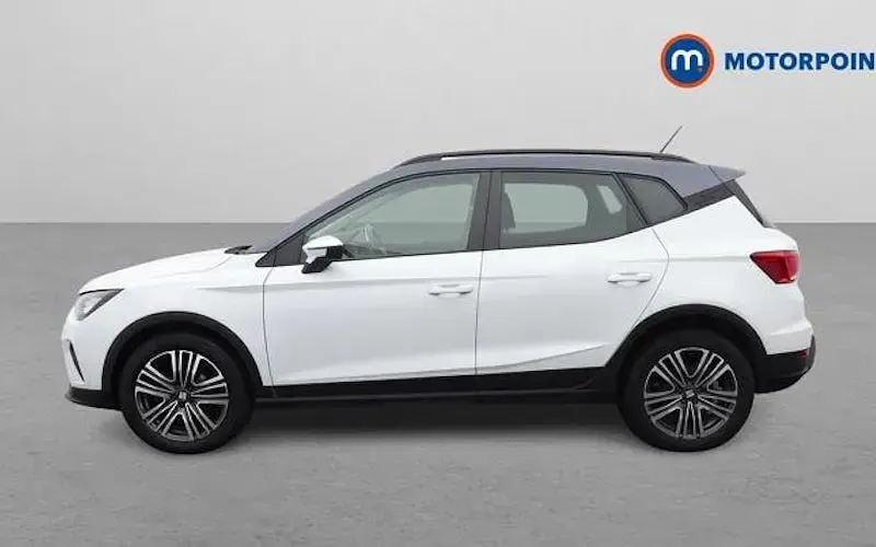 Used Seat Arona SE 95 HP (69 kW) 2022 White SUV