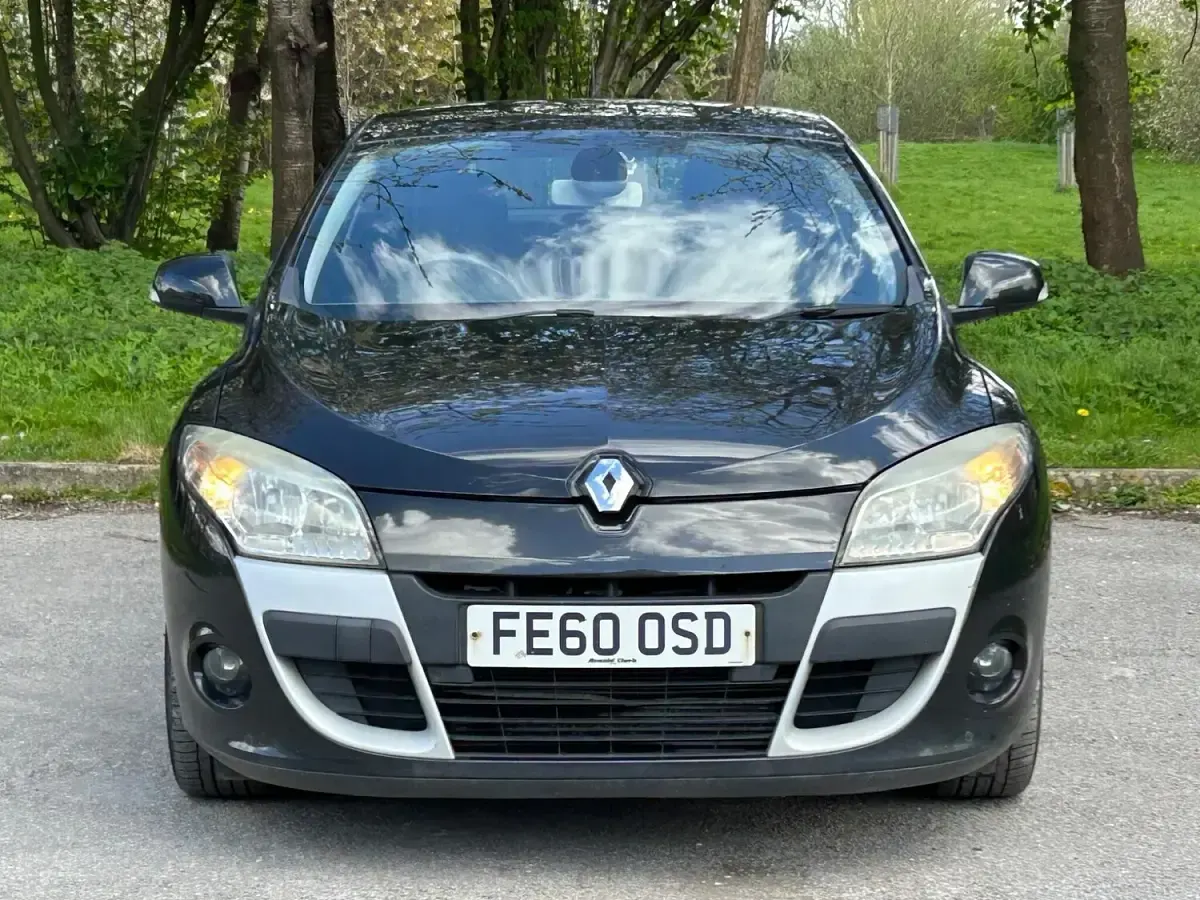 Used Renault Mégane Dynamique 2010 Black Sedan