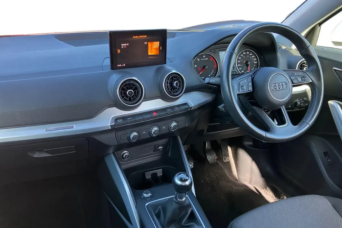 Used Audi Q2 Sport 116 HP (85 kW) 2019 White SUV