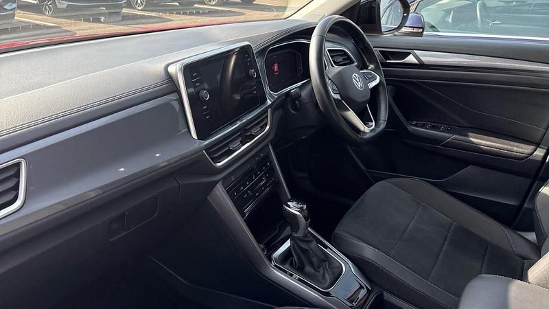 Used VW T-Roc Style 150 HP (110 kW) 2022 Red SUV