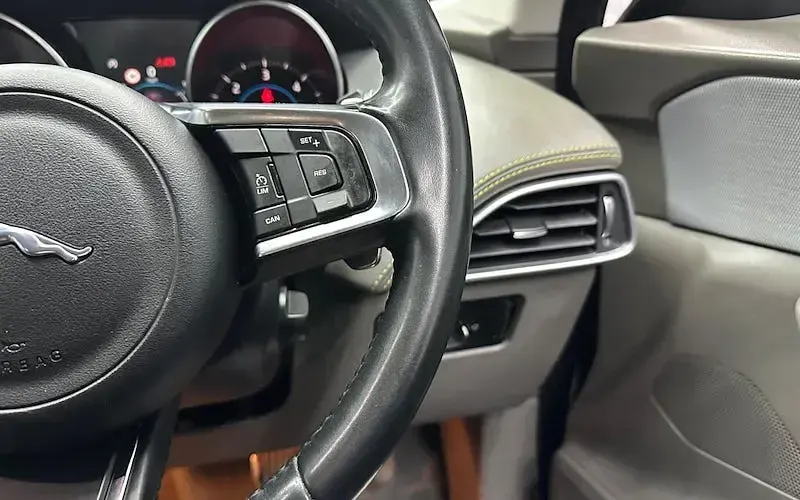Used Jaguar F-Pace R-Sport 179 HP (131 kW) 2017 Grey SUV