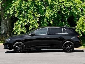 New Vauxhall Astra Ultimate 130 HP (95 kW) 2026 Two coat metallic  carbon black Hatchback