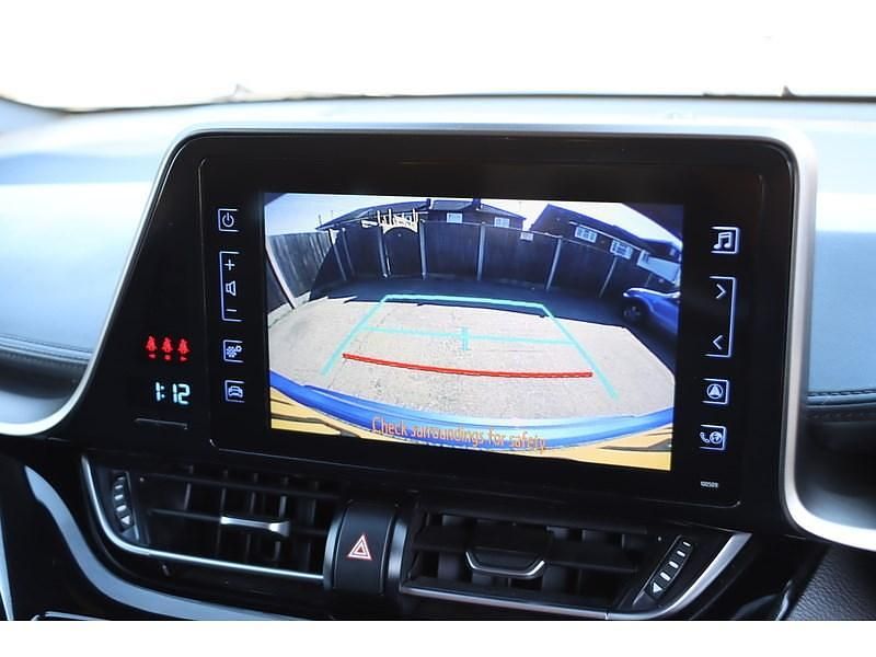 Used Toyota C-HR 120 HP (88 kW) 2019 Blue SUV