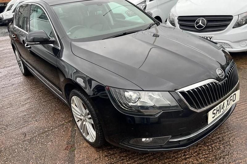Used Skoda Superb Elegance 170 HP (125 kW) 2014 Black Hatchback
