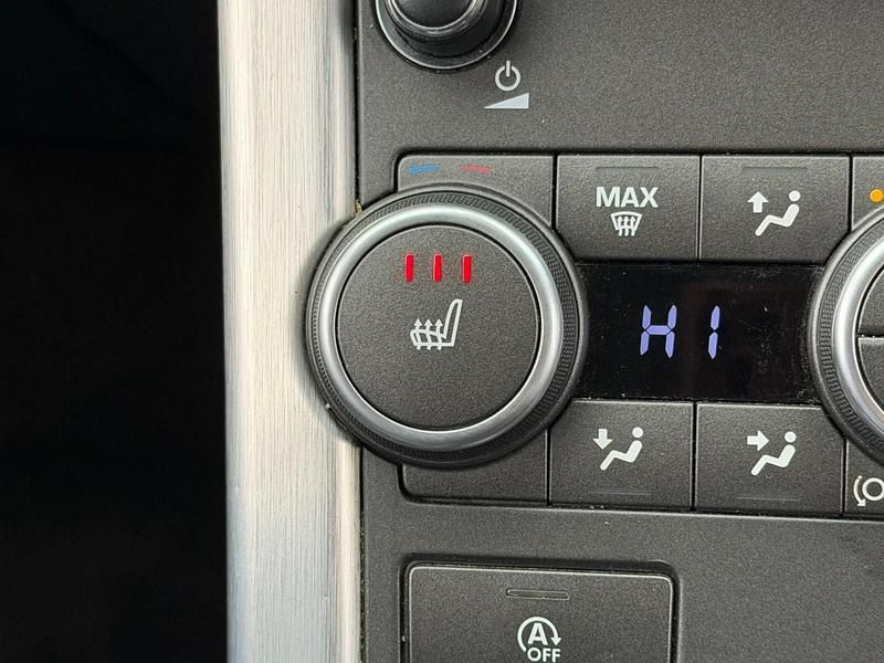 Used Land Rover Range Rover evoque SE 2017 White Estate