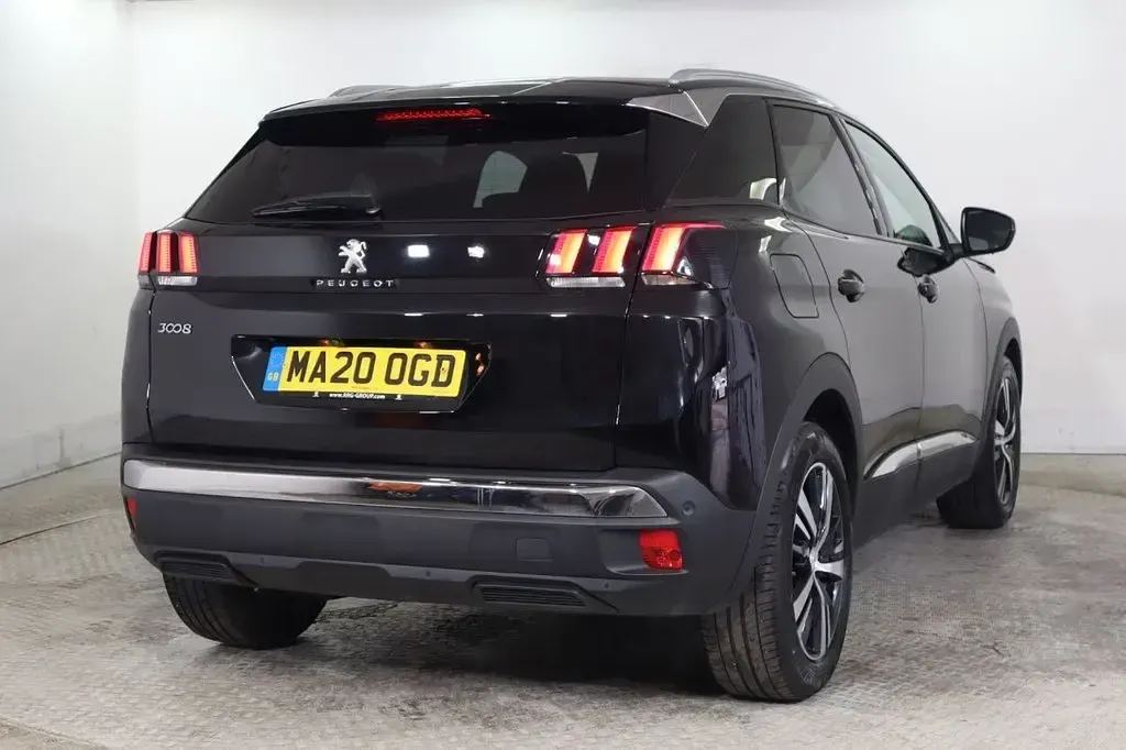 Used Peugeot 3008 Allure 130 HP (95 kW) 2020 Black SUV