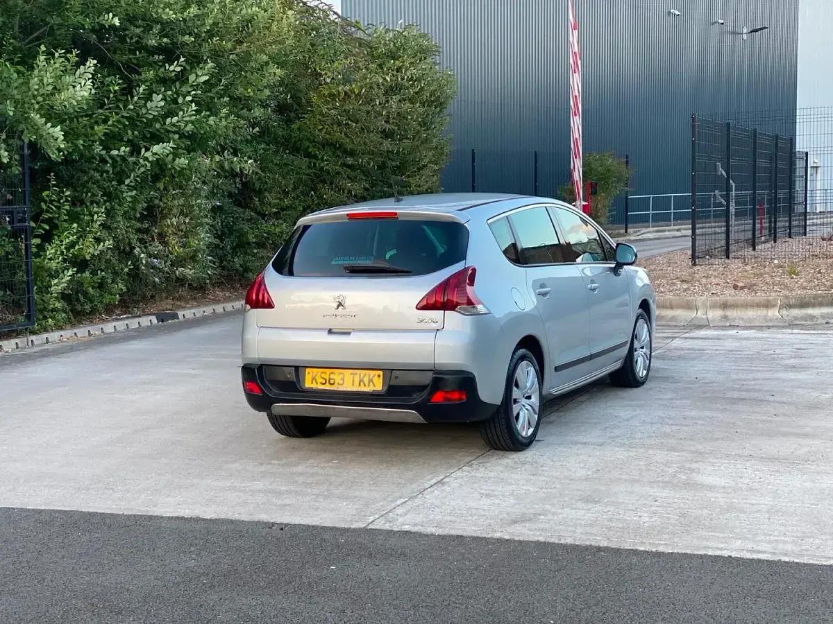Used Peugeot 3008 Active 163 HP (119 kW) 2014 Silver Estate