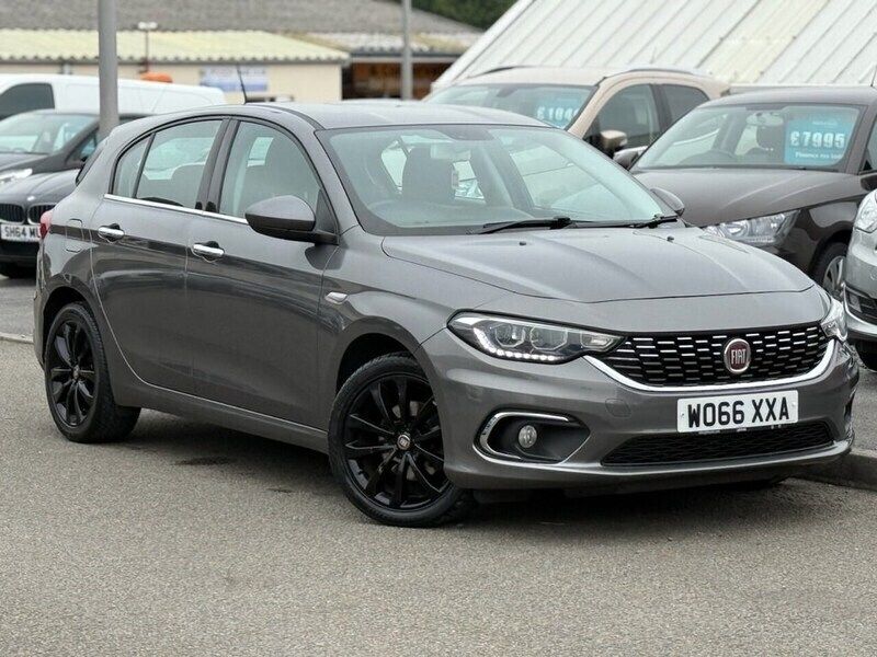 Grey Used 2017 Fiat Tipo Lounge Hatchback | £4,495 (Fair price) - Image 1/4