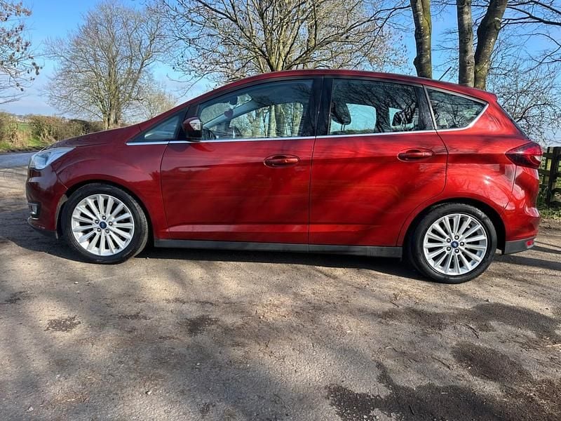 Begagnad Ford C-MAX Titanium 2018 Röd Minibuss