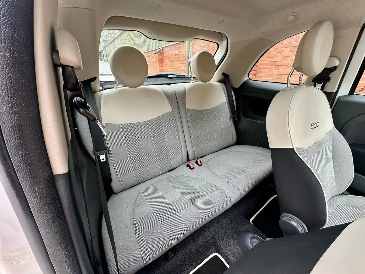 Used Fiat 500 Lounge 69 HP (50 kW) 2015 White Hatchback