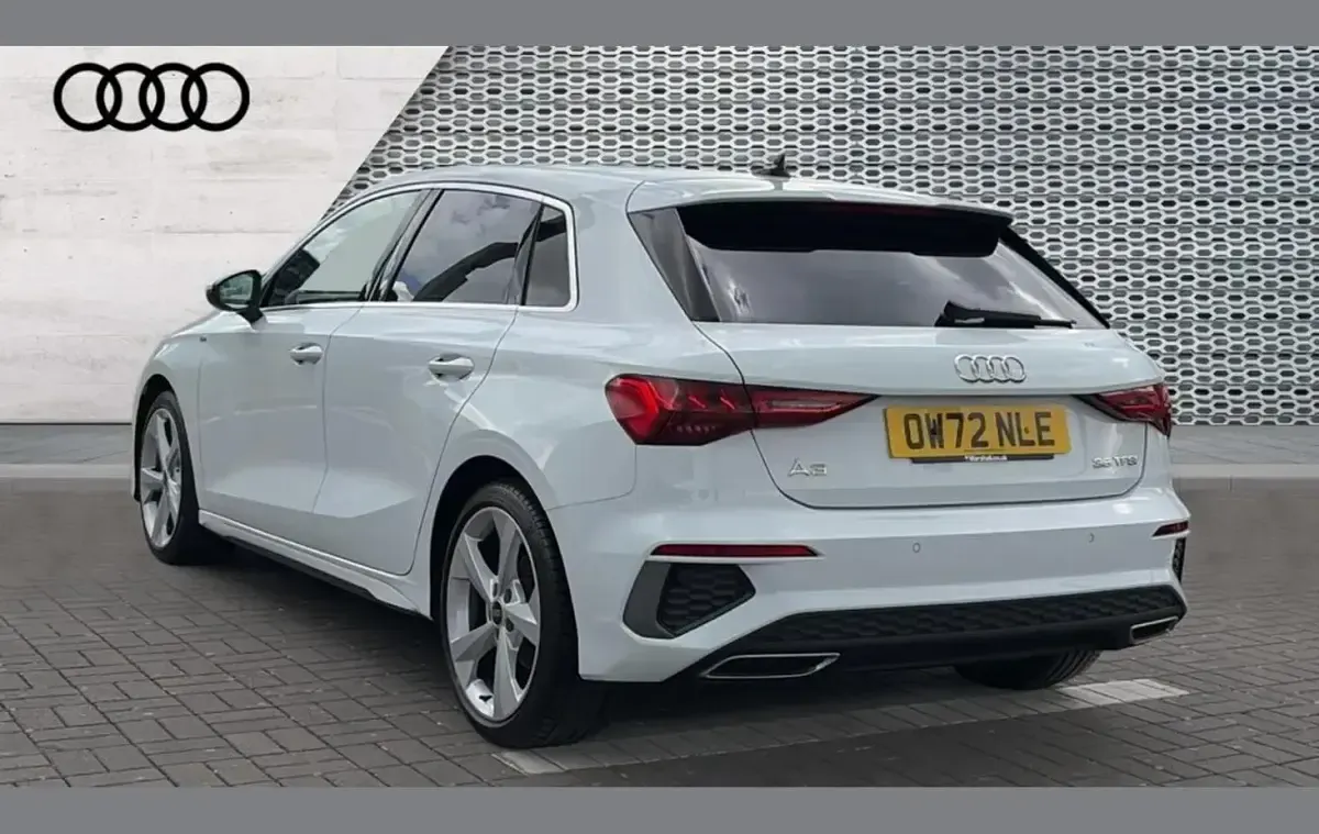 Used Audi A3 S-Line 147 HP (108 kW) 2023 White Sedan