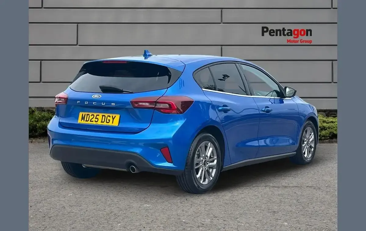Used Ford Focus Titanium 123 HP (90 kW) 2025 Blue Hatchback