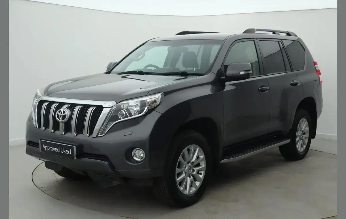 Usado Toyota Land Cruiser 177 HP (130 kW) 2016 Cinzento SUV