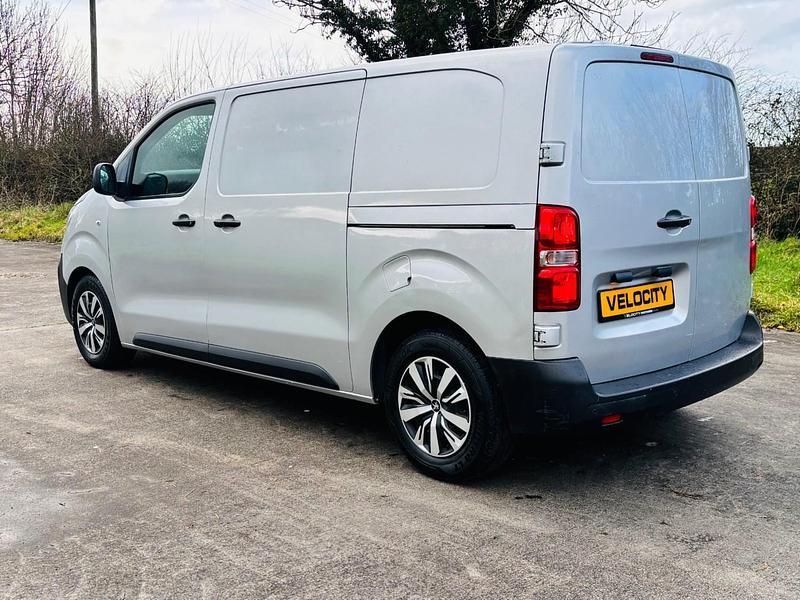 Used Peugeot Expert 2019 Silver Van