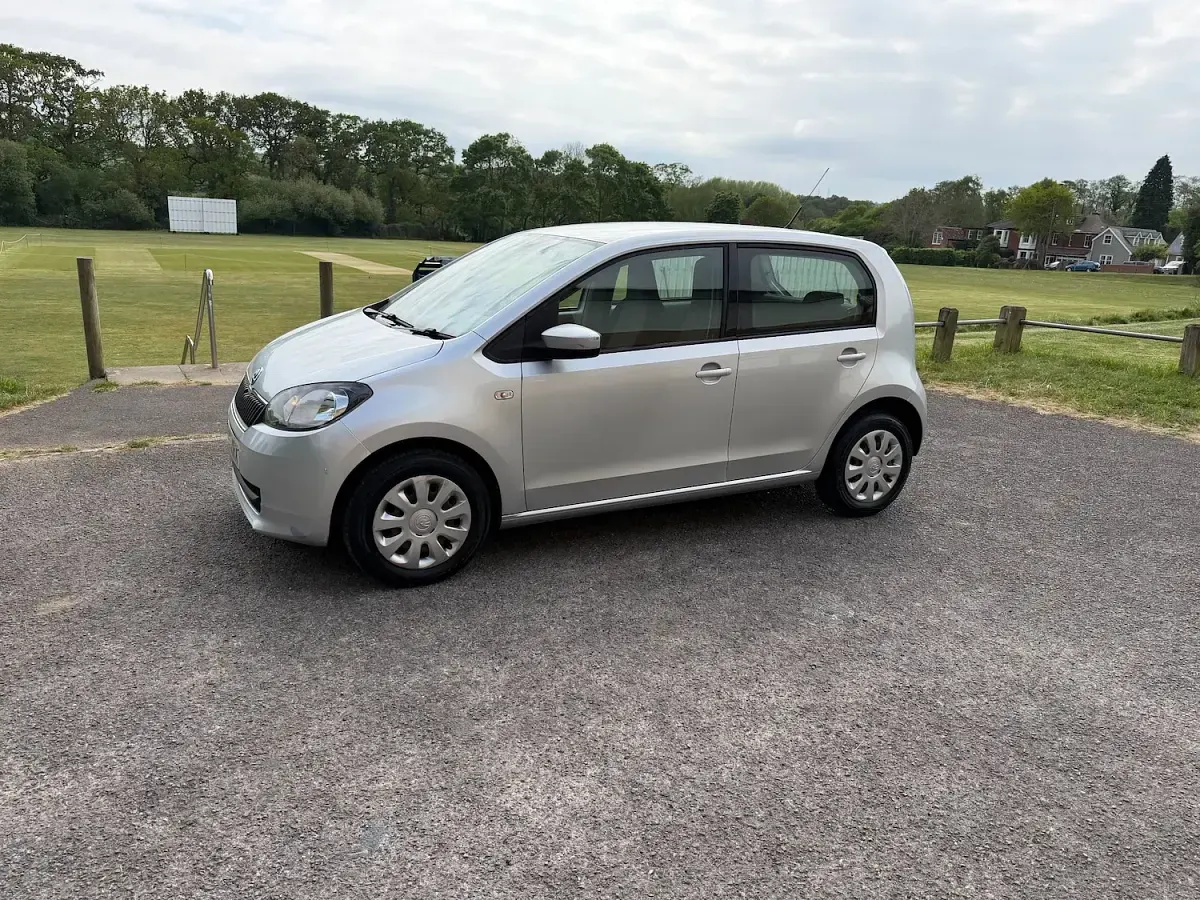 Used Skoda Citigo SE 60 HP (44 kW) 2013 Silver Hatchback