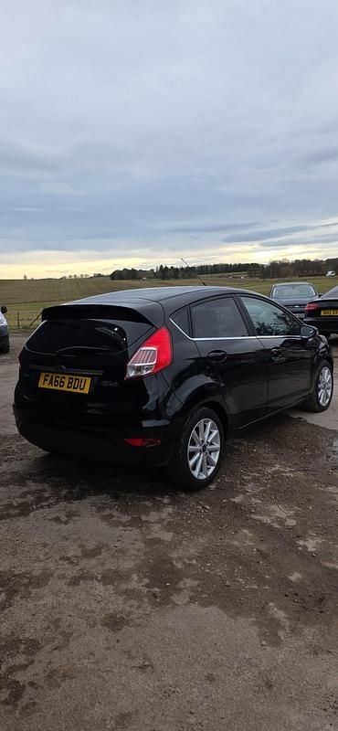 Używany Ford Fiesta Titanium 2017 Czarny Hatchback