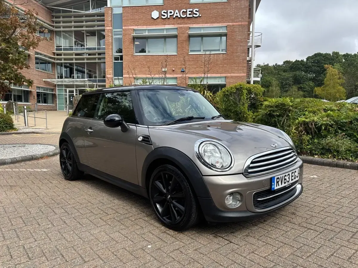 Used Mini Cooper D Hatch 2013 Silver Hatchback