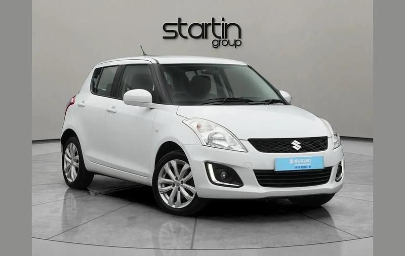 White Used 2016 Suzuki Swift SZ3 Hatchback | £8,650 (Fair price) - Image 1/4