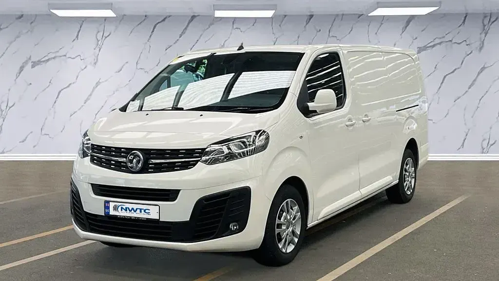 Used Vauxhall Vivaro Sportive 100 HP (73 kW) 2021 White MPV