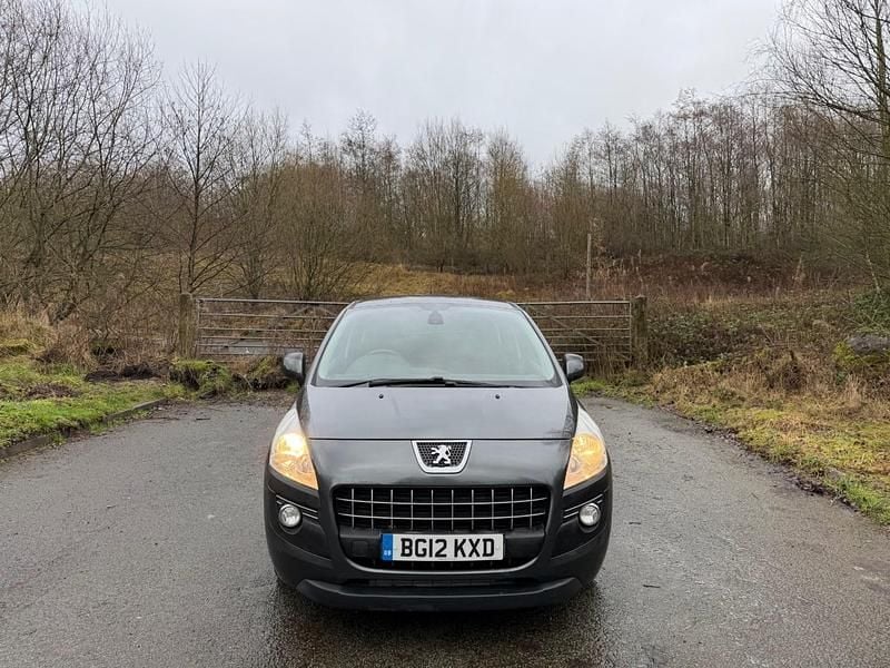 Grey Used 2012 Peugeot 3008 Active Hatchback | £2,295 (Good price) - Image 1/4