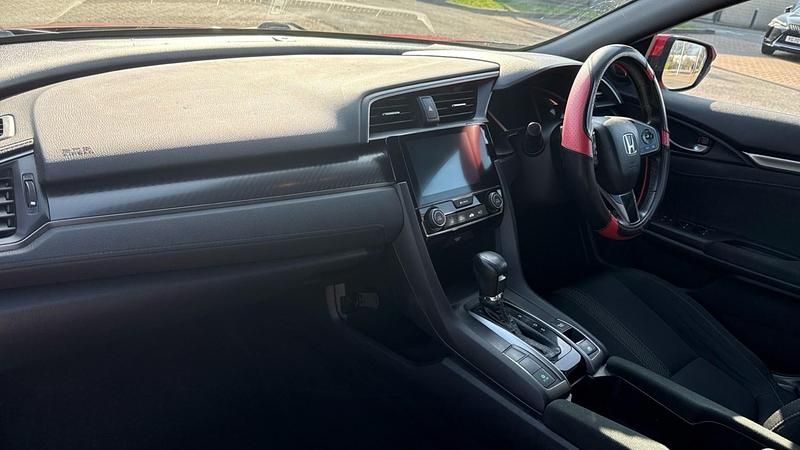 Used Honda Civic Sport 182 HP (133 kW) 2018 Red Hatchback