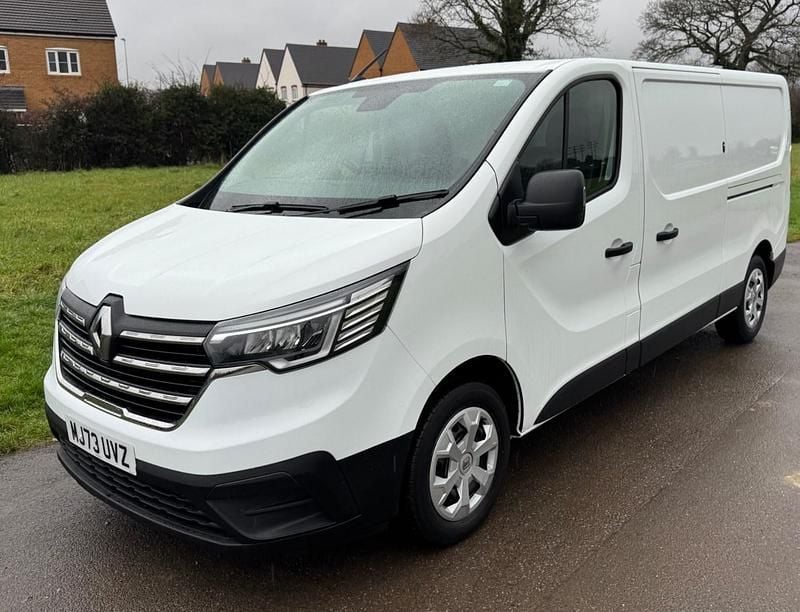 Gebraucht Renault Trafic 130 PS (95 kW) 2023 Weiß Van / Kleinbus