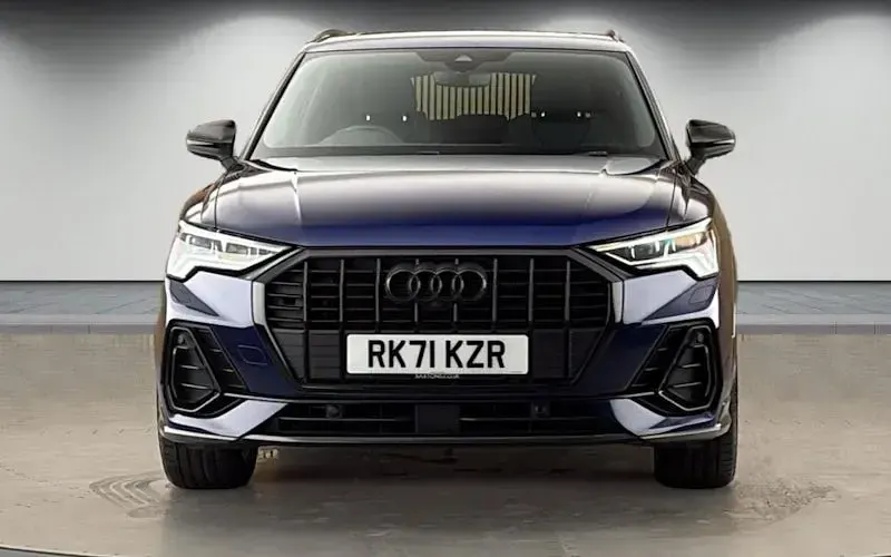 Used Audi Q3 Advanced 150 HP (110 kW) 2021 Navarra blue metallic/navarra blue metallic SUV