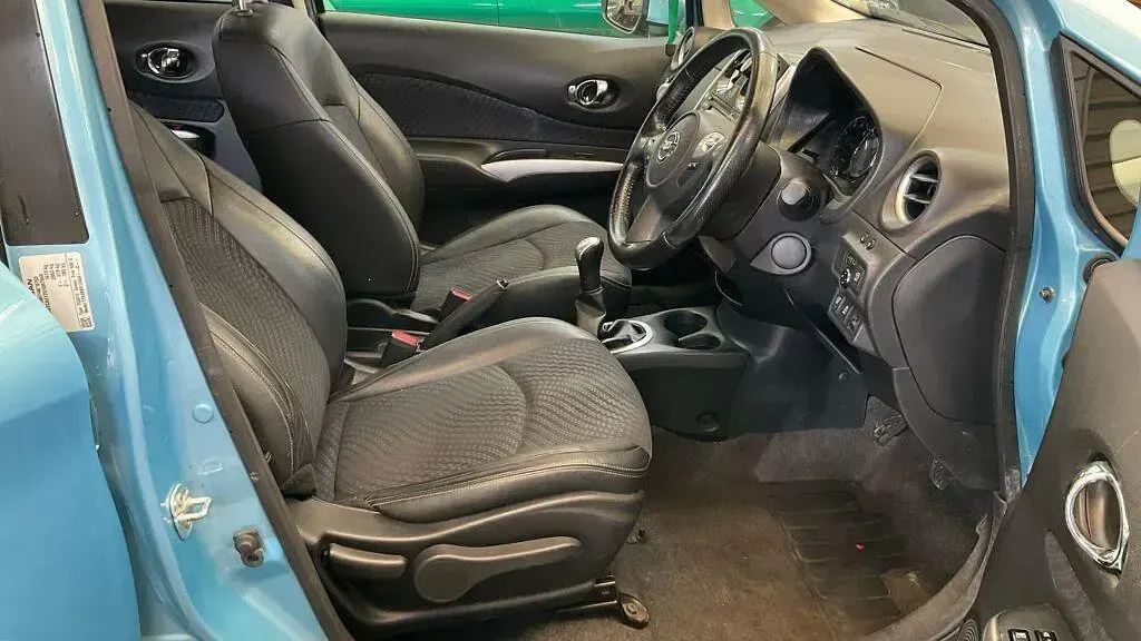 Used Nissan Note Tekna 90 HP (66 kW) 2015 Blue Hatchback