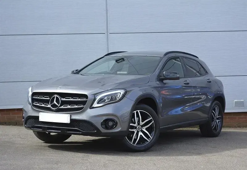 Used Mercedes GLA180 Urban 122 HP (89 kW) 2019 Grey SUV
