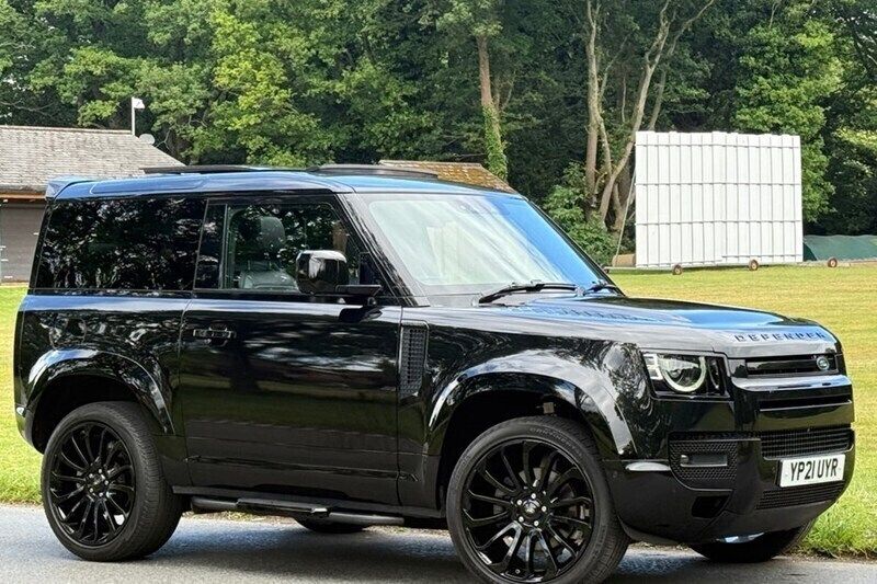 Used 2021 Land Rover Defender SE SUV | £36,995 - Image 1/1