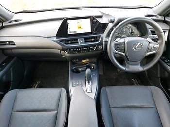 Used Lexus UX 150 kW (204 HP) 2024 Silver SUV