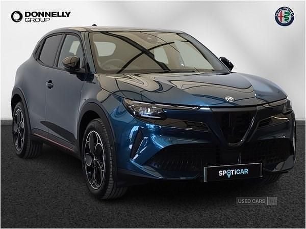 Green Used 2024 Alfa Romeo Junior Edizione Speciale Hatchback | £29,995 (Good price) - Image 1/4