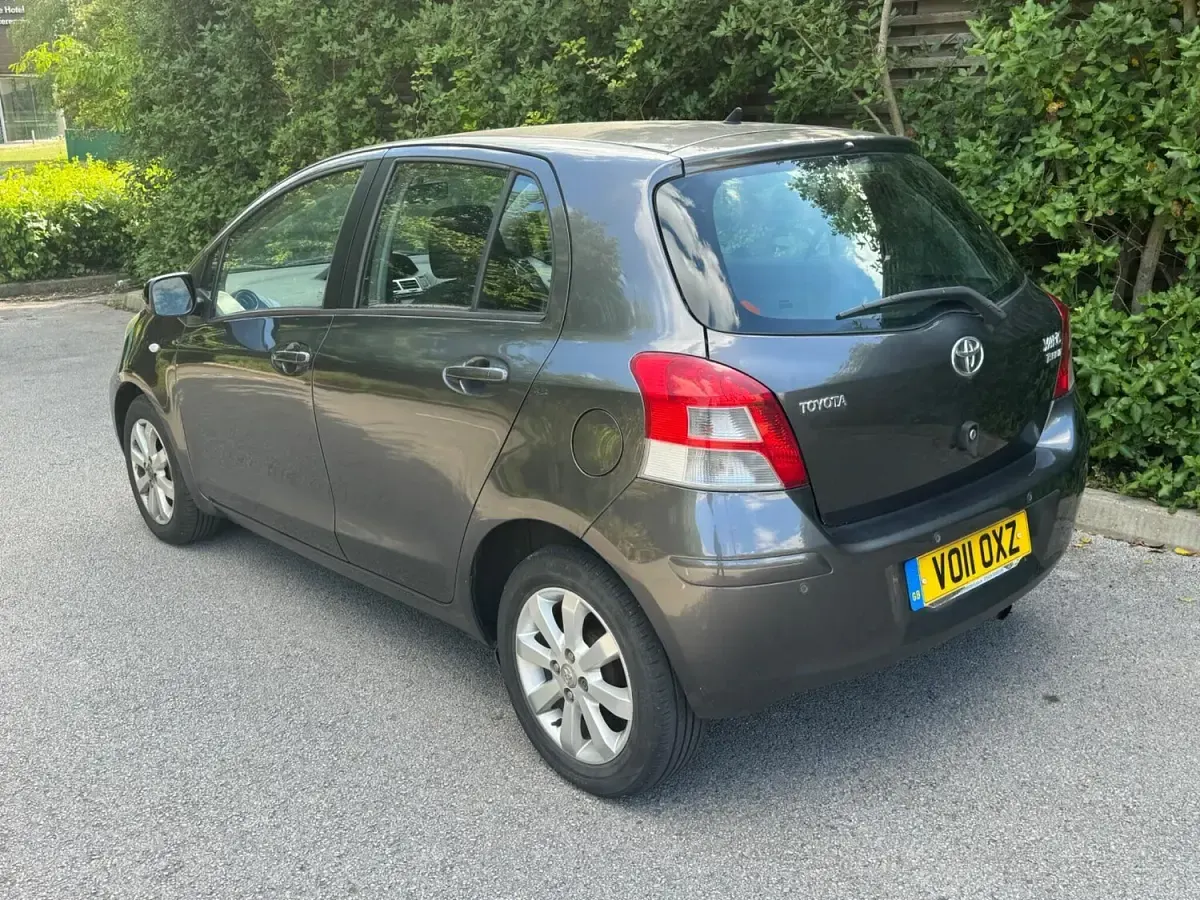Used Toyota Yaris 2011 Grey Hatchback